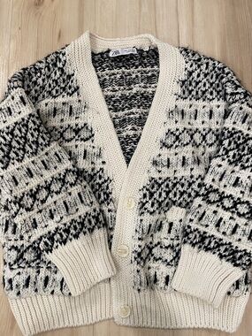 Zara Cream and Black Knit Button-Front Cardigan